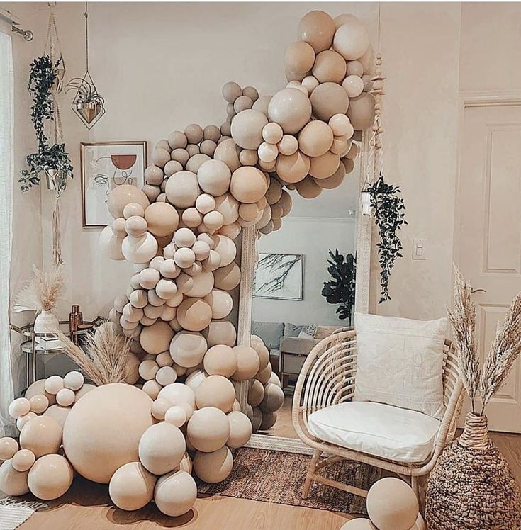 Garland in Beige